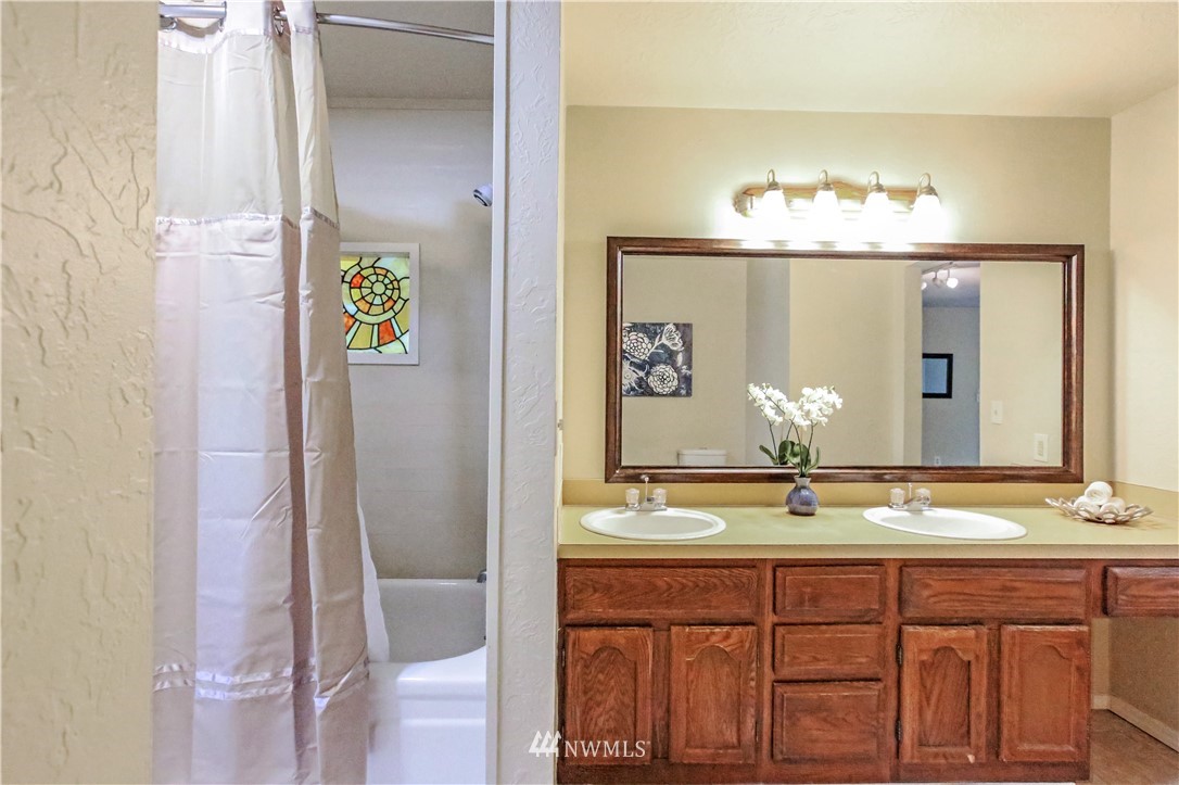 13599 Lester Road Northwest Silverdale, WA 98383 - Photo 11 of 25 Gallery Image 11