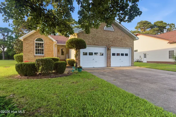 $300,000 | 6009 Pelican Drive, New Bern, NC 28560