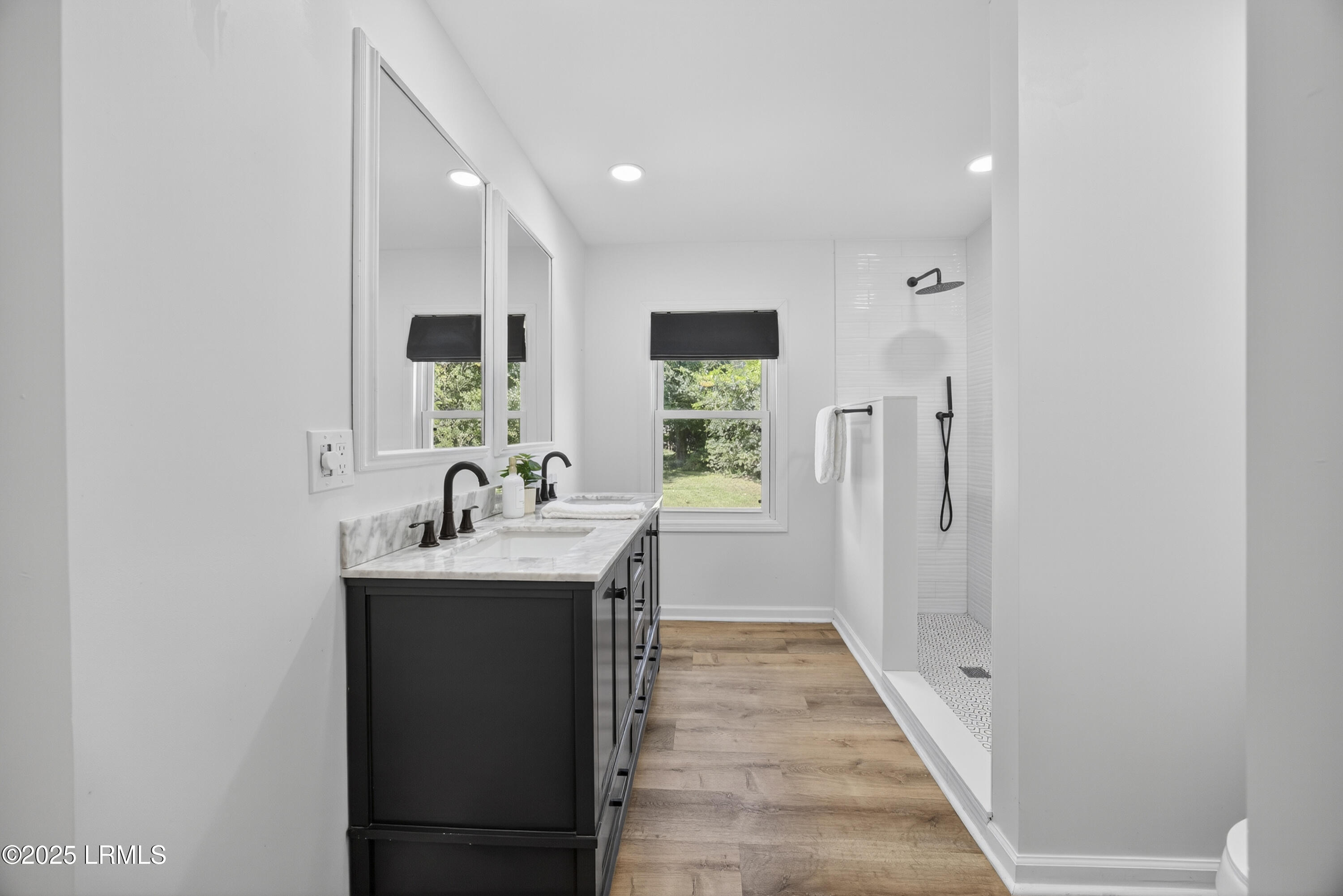 2301 State Rd S-7-386 Beaufort, SC 29902 - Photo 14 of 30 master bath Langhorne