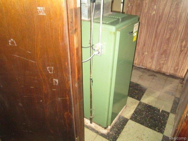 18439 Stephens Road Eastpointe, MI 48021 - Photo 3 of 22 261-857815-utilities.JPG