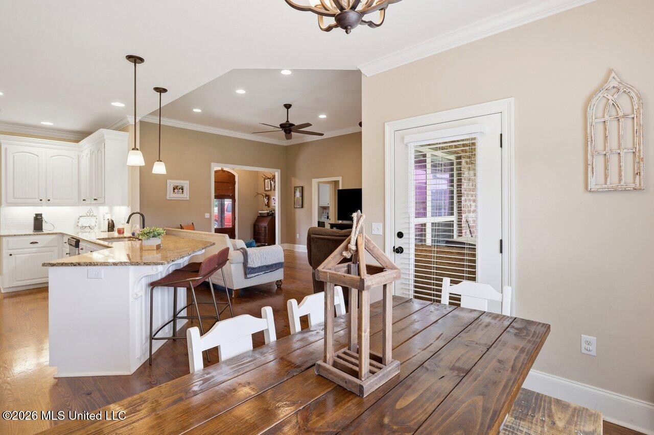 247 Tucker Drive Brandon, MS 39042 - Photo 10 of 25 247 Tucker Dr Hometoursms.com 14