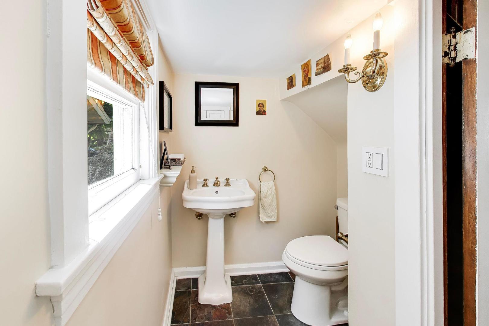 526 Greenleaf Avenue Wilmette, IL 60091 - Photo 16 of 43