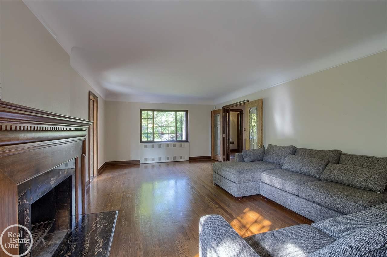 1170 Harvard Road Grosse Pointe, MI 48230 - Photo 9 of 30 31335087-8.JPG