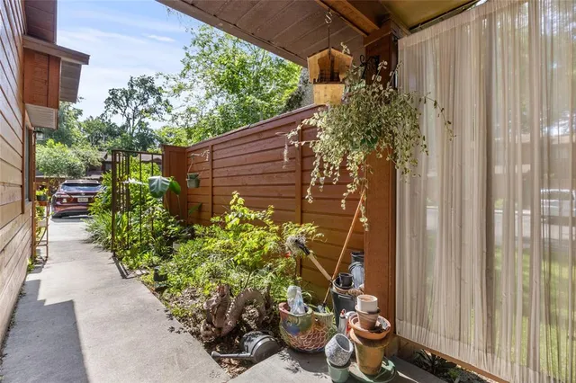 $239,900 | 900 Southwest 62nd Boulevard, Unit H43, Gainesville, FL 32607