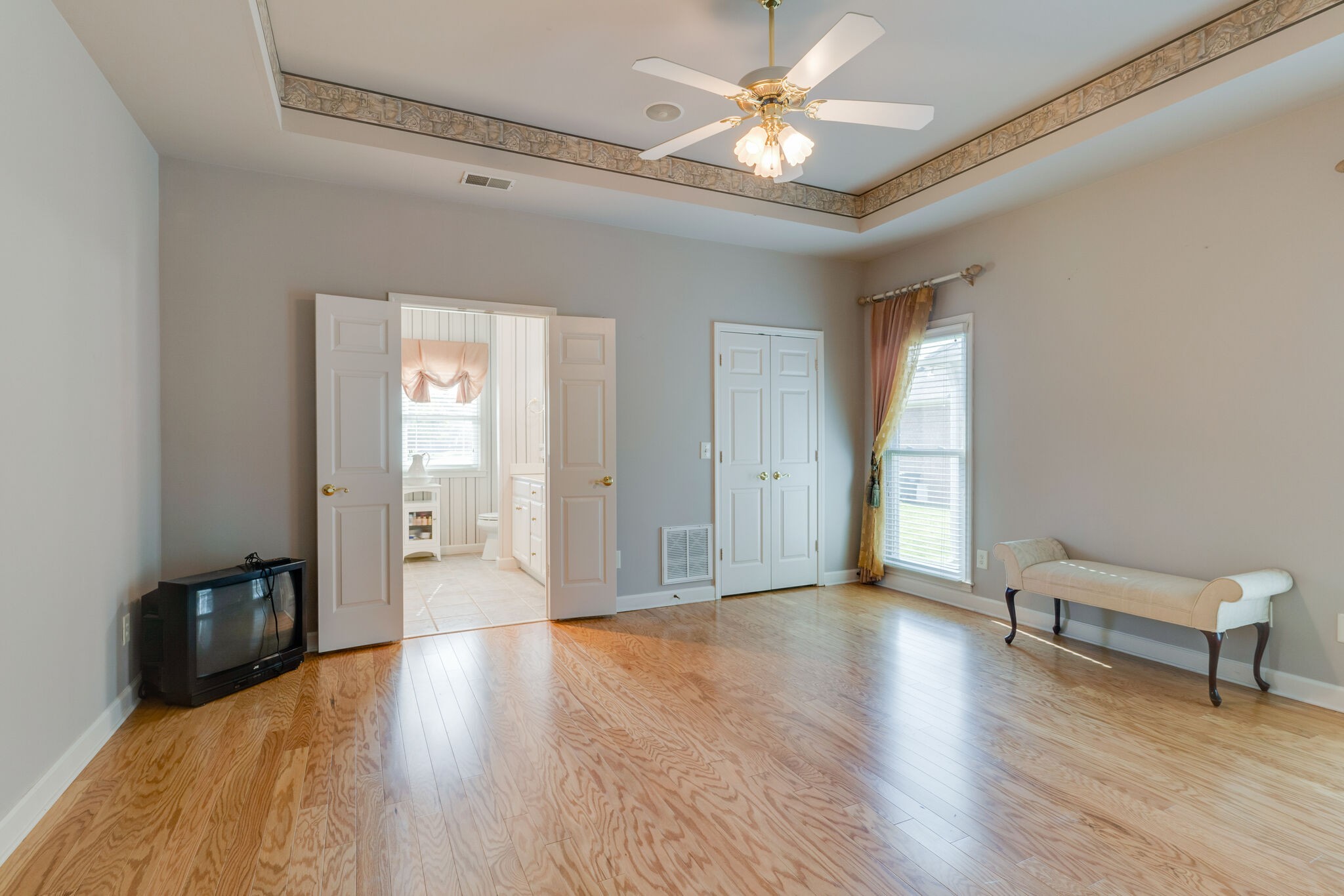 164 Stoners Glen Road Hermitage, TN 37076 - Photo 23 of 37 a view of an empty room with glass door