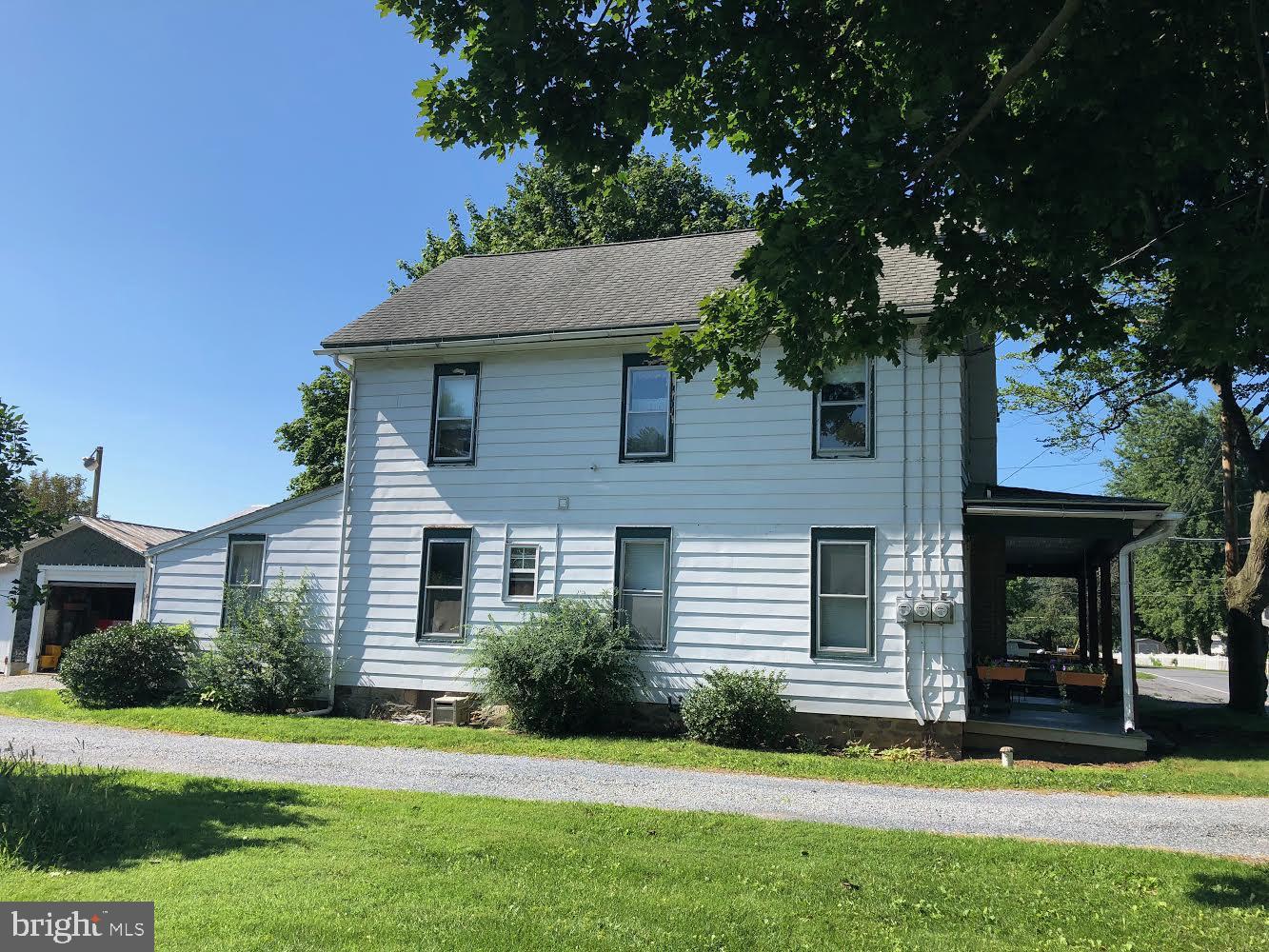 15 Loop Road Lititz, PA 17543 - Photo 3 of 15