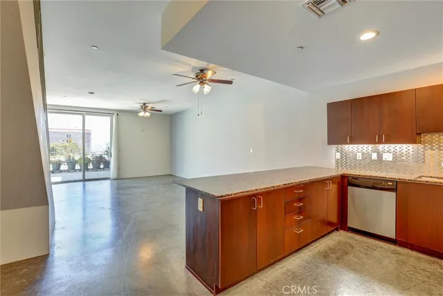 $640,000 | 285 West 6th Street, Unit 327, San Pedro, CA 90731