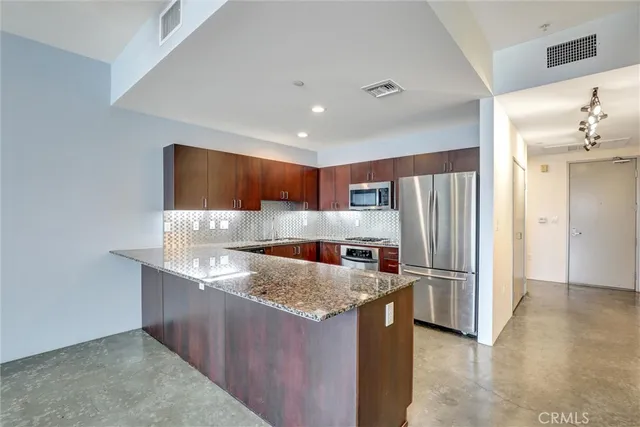 $640,000 | 285 West 6th Street, Unit 327, San Pedro, CA 90731