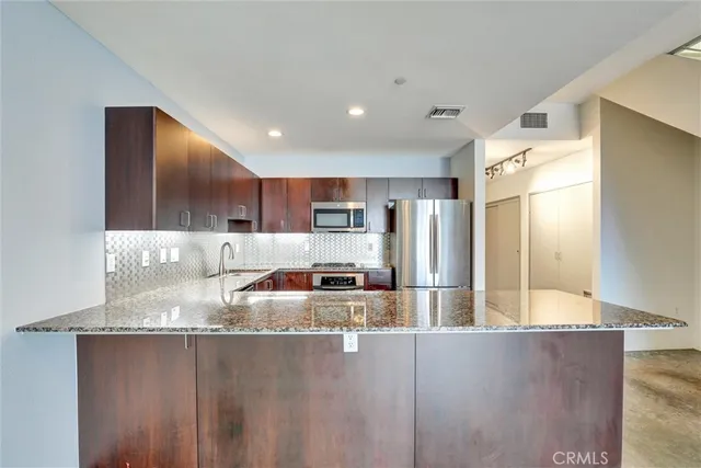 $640,000 | 285 West 6th Street, Unit 327, San Pedro, CA 90731