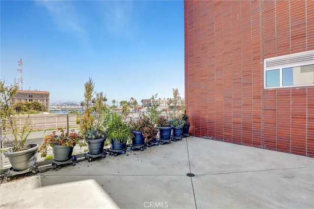 $640,000 | 285 West 6th Street, Unit 327, San Pedro, CA 90731