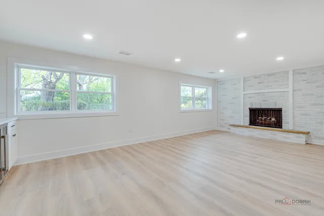 $579,900 | 3023 North Windsor Drive, Arlington Heights, IL 60004