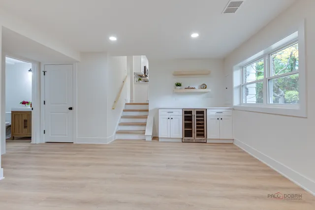 $579,900 | 3023 North Windsor Drive, Arlington Heights, IL 60004