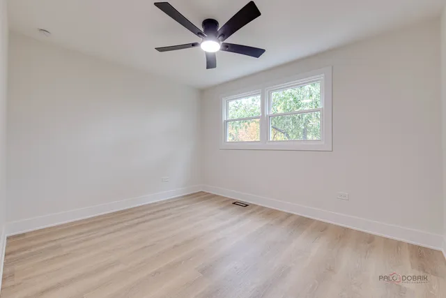 $579,900 | 3023 North Windsor Drive, Arlington Heights, IL 60004