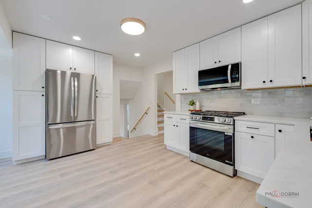 $579,900 | 3023 North Windsor Drive, Arlington Heights, IL 60004