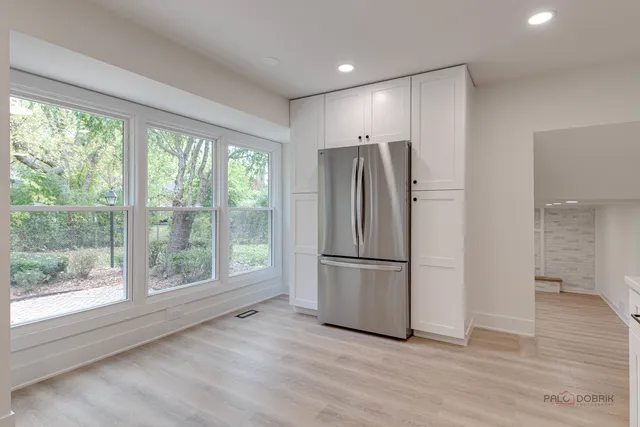 $579,900 | 3023 North Windsor Drive, Arlington Heights, IL 60004