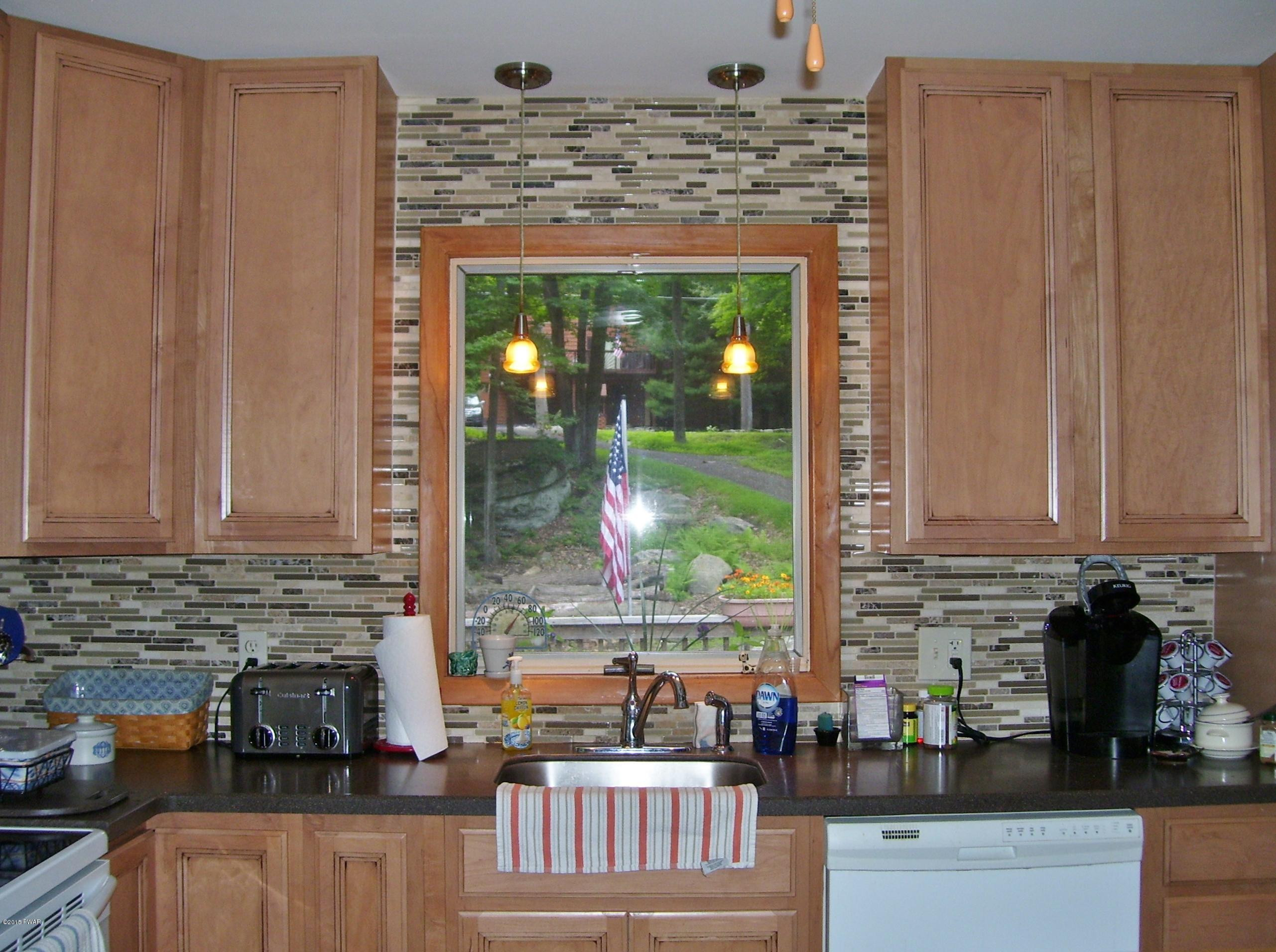 48 Deerfoot Road Lake Ariel, PA 18436 - Photo 8 of 29 Eat-In Kitchen
