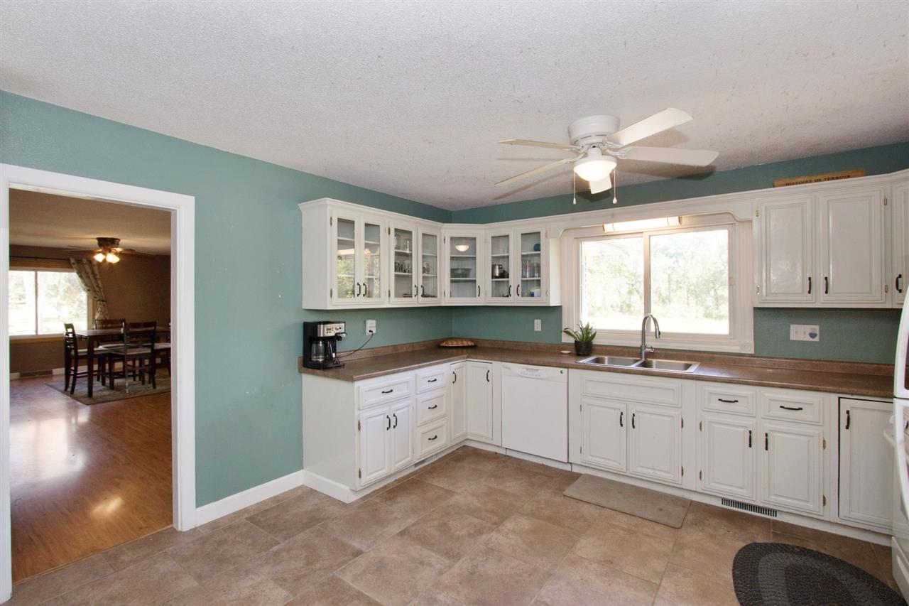 4400 Deer View Road Cedar Rapids, IA 52411 - Photo 15 of 28 Gallery Image 15