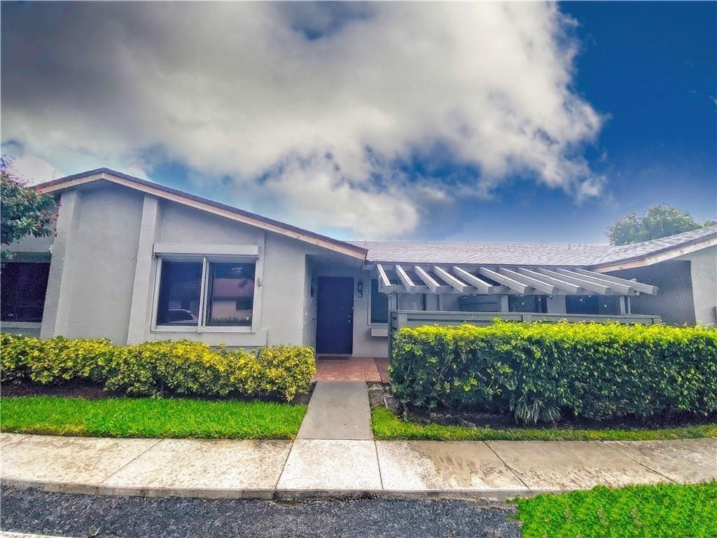 447 Lakeview Drive, Unit 3 Weston, FL 33326 - Photo 13 of 13 Photo 13