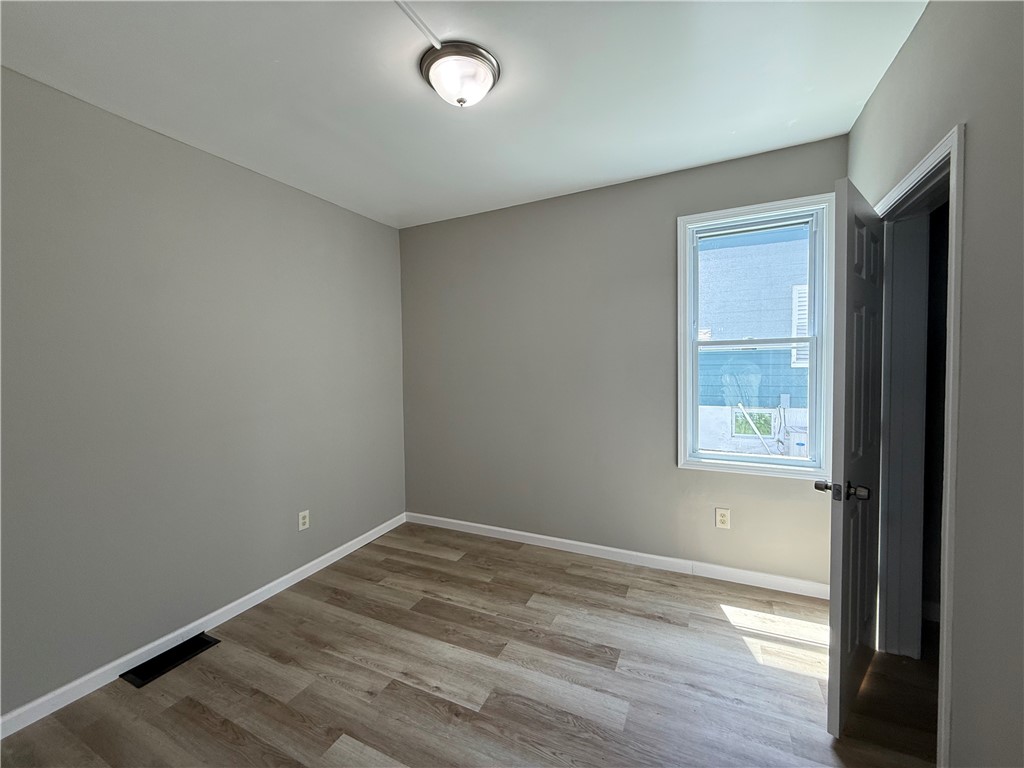 4 Lake Avenue, Unit 1 Auburn, NY 13021 - Photo 10 of 13 Bedroom 2