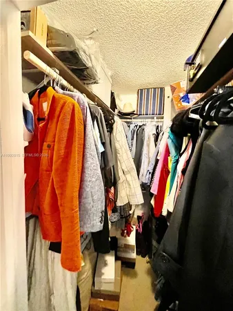 $2,075 | 8255 Lake Drive, Unit 102, Doral, FL 33166