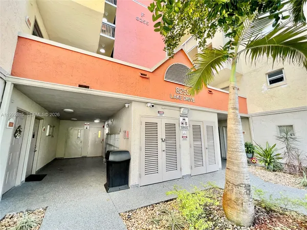 $2,075 | 8255 Lake Drive, Unit 102, Doral, FL 33166
