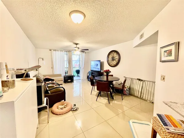 $2,075 | 8255 Lake Drive, Unit 102, Doral, FL 33166