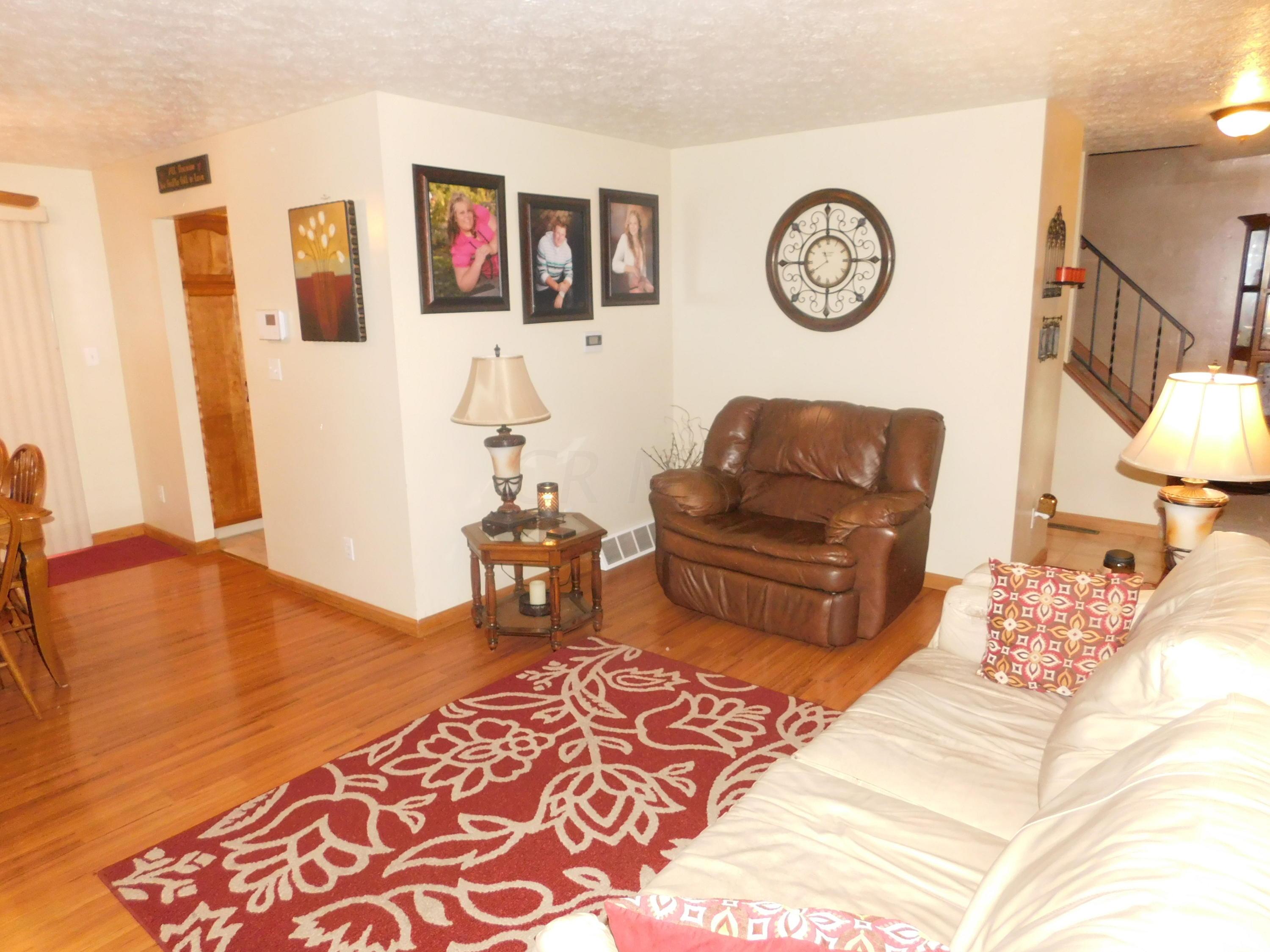 1577 Fall Brook Road Columbus, OH 43223 - Photo 6 of 28 Gallery Image 6