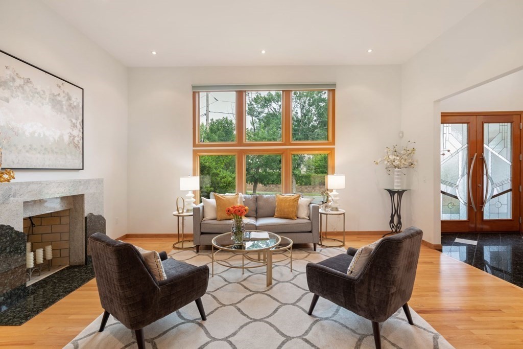 15 Deborah Road Newton, MA 02459 - Photo 5 of 33 Gallery Image 5