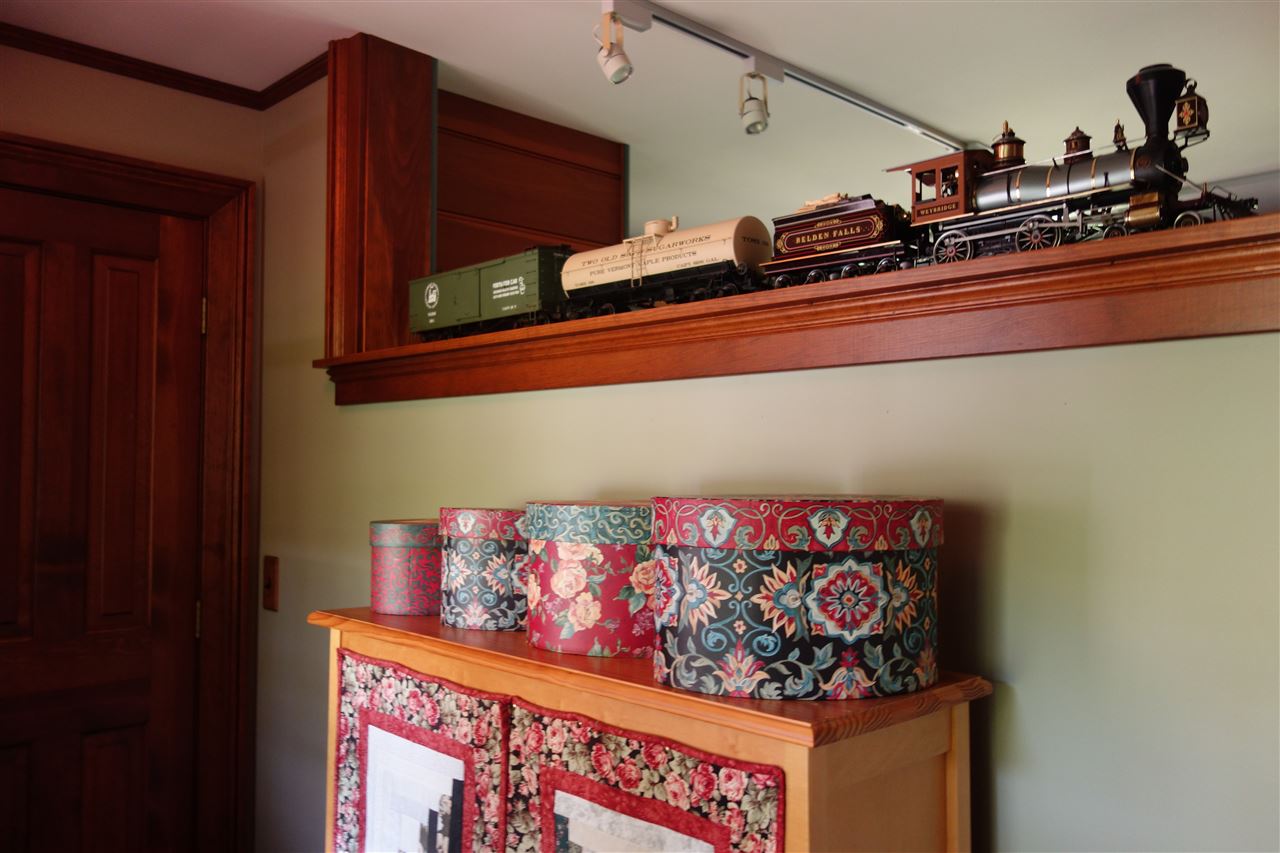 5224 Snake Mountain Road Weybridge, VT 05753 - Photo 8 of 36