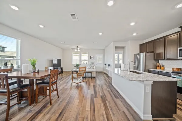 $2,595 | 2210 Islawild Way, Texas City, TX 77568