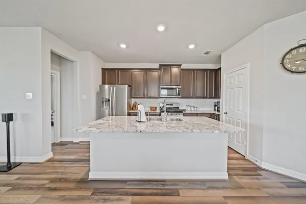 $2,595 | 2210 Islawild Way, Texas City, TX 77568