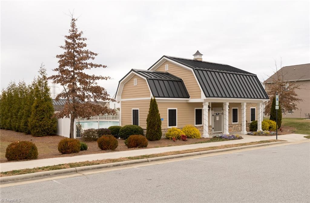 757 Spinning Wheel Point High Point, NC 27265 - Photo 15 of 30 Gallery Image 15