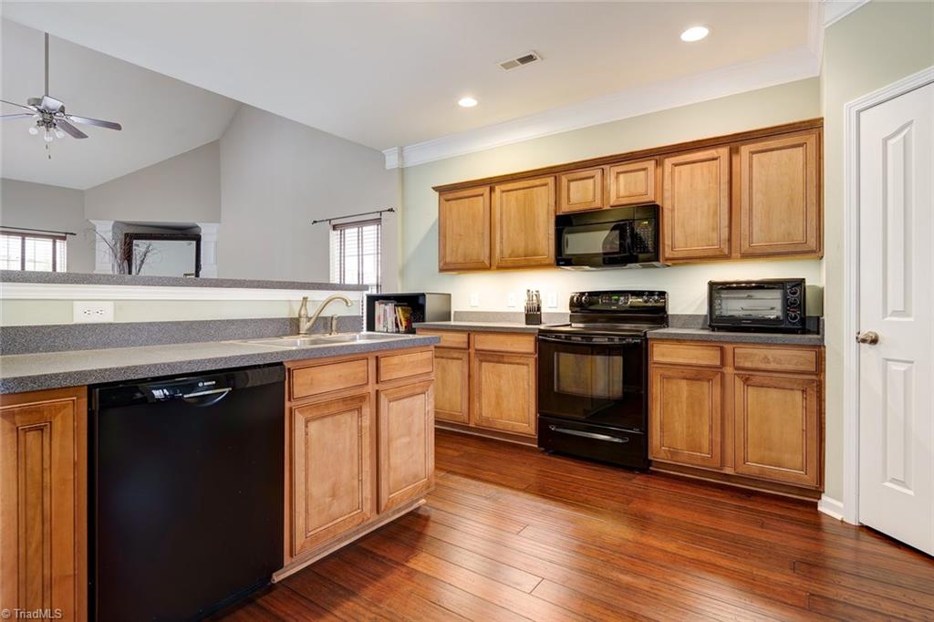 757 Spinning Wheel Point High Point, NC 27265 - Photo 19 of 30 Gallery Image 19