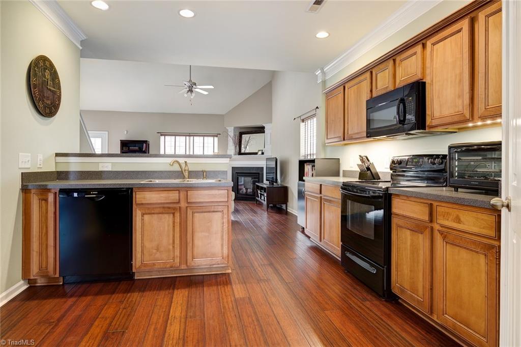 757 Spinning Wheel Point High Point, NC 27265 - Photo 20 of 30 Gallery Image 20