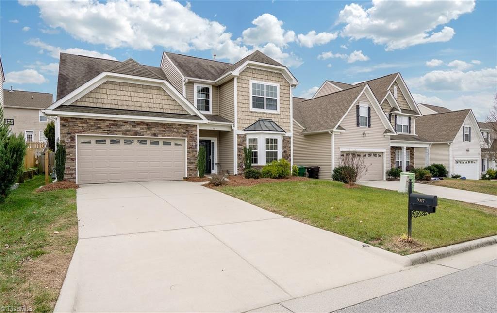 757 Spinning Wheel Point High Point, NC 27265 - Photo 3 of 30 Gallery Image 3