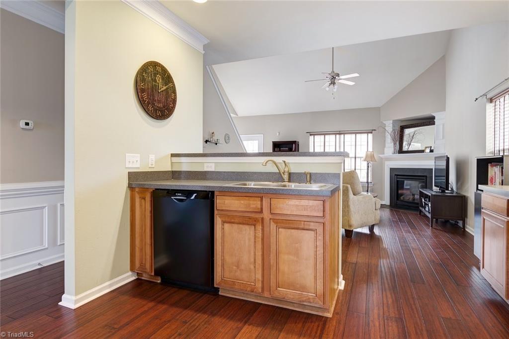 757 Spinning Wheel Point High Point, NC 27265 - Photo 21 of 30 Gallery Image 21