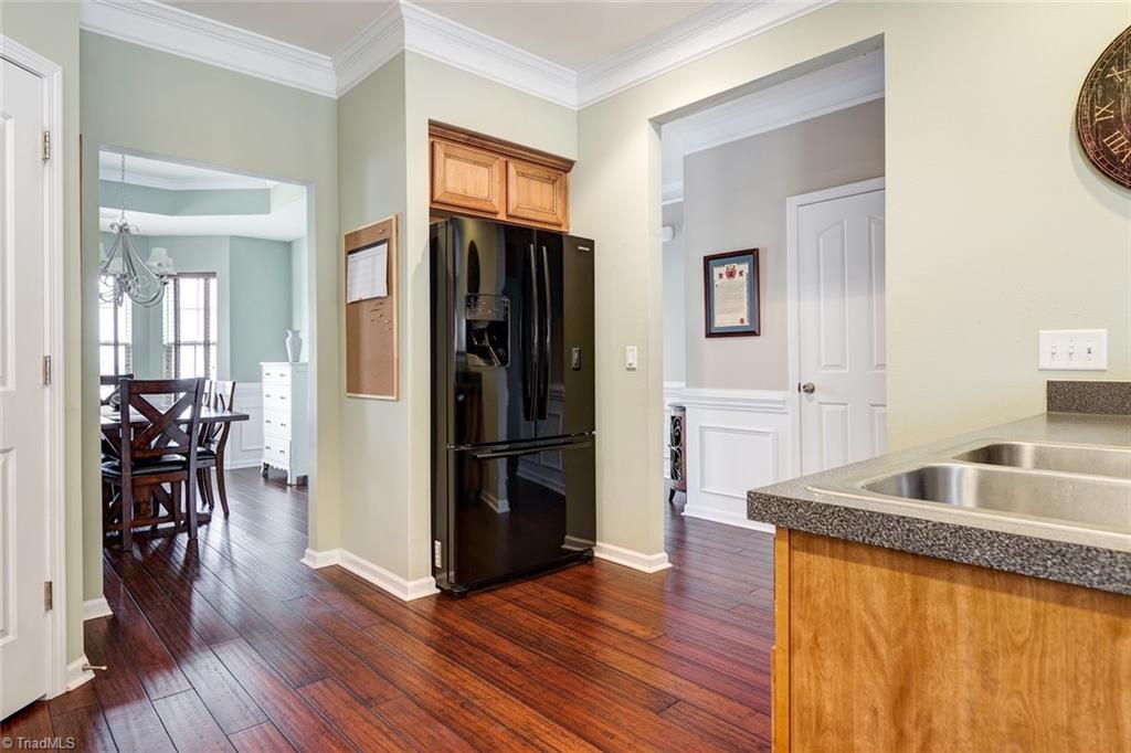 757 Spinning Wheel Point High Point, NC 27265 - Photo 22 of 30 Gallery Image 22