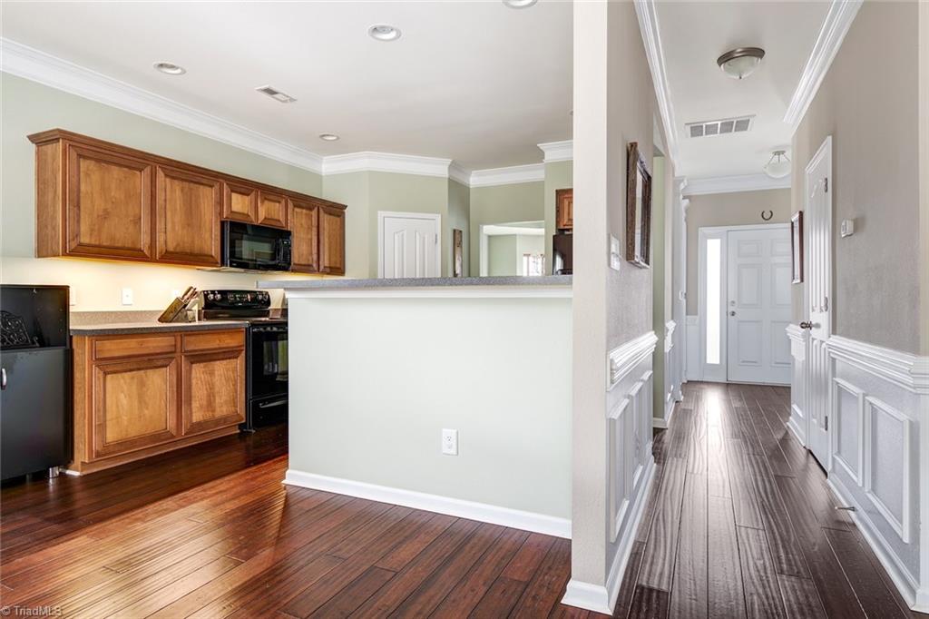 757 Spinning Wheel Point High Point, NC 27265 - Photo 23 of 30 Gallery Image 23