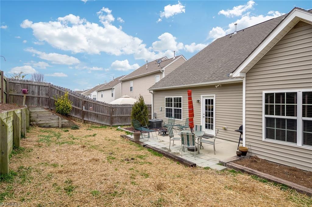 757 Spinning Wheel Point High Point, NC 27265 - Photo 7 of 30 Gallery Image 7