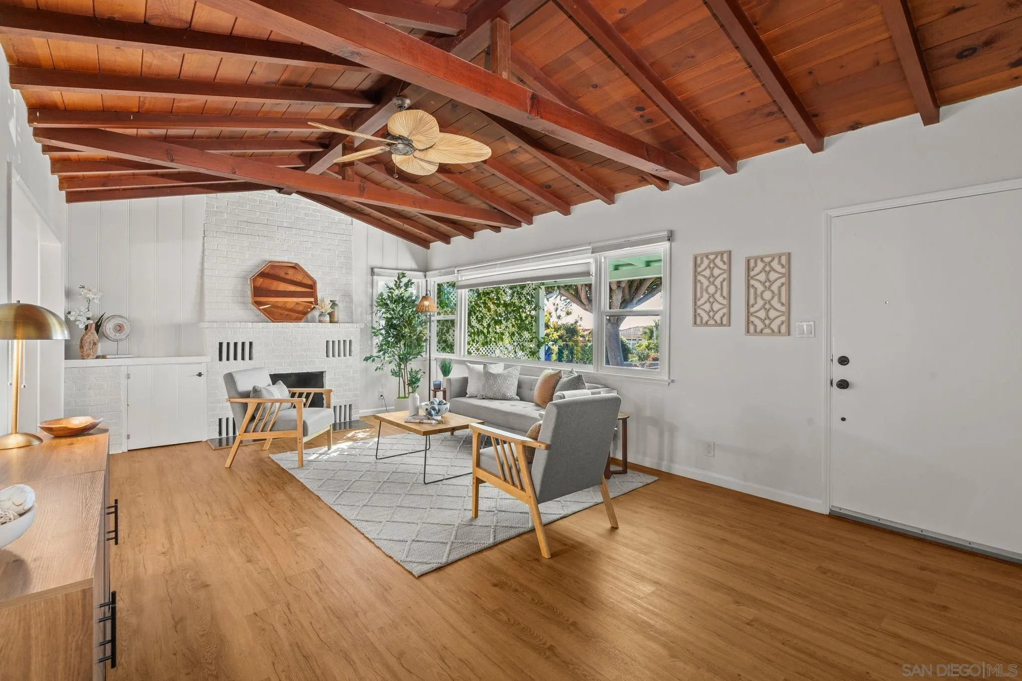 1395 Summit Avenue Cardiff, CA 92007 - Photo 6 of 47 a living room with furniture and wooden floors
