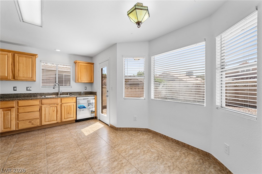 1925 Falcon Ridge Street Las Vegas, NV 89142 - Photo 9 of 31