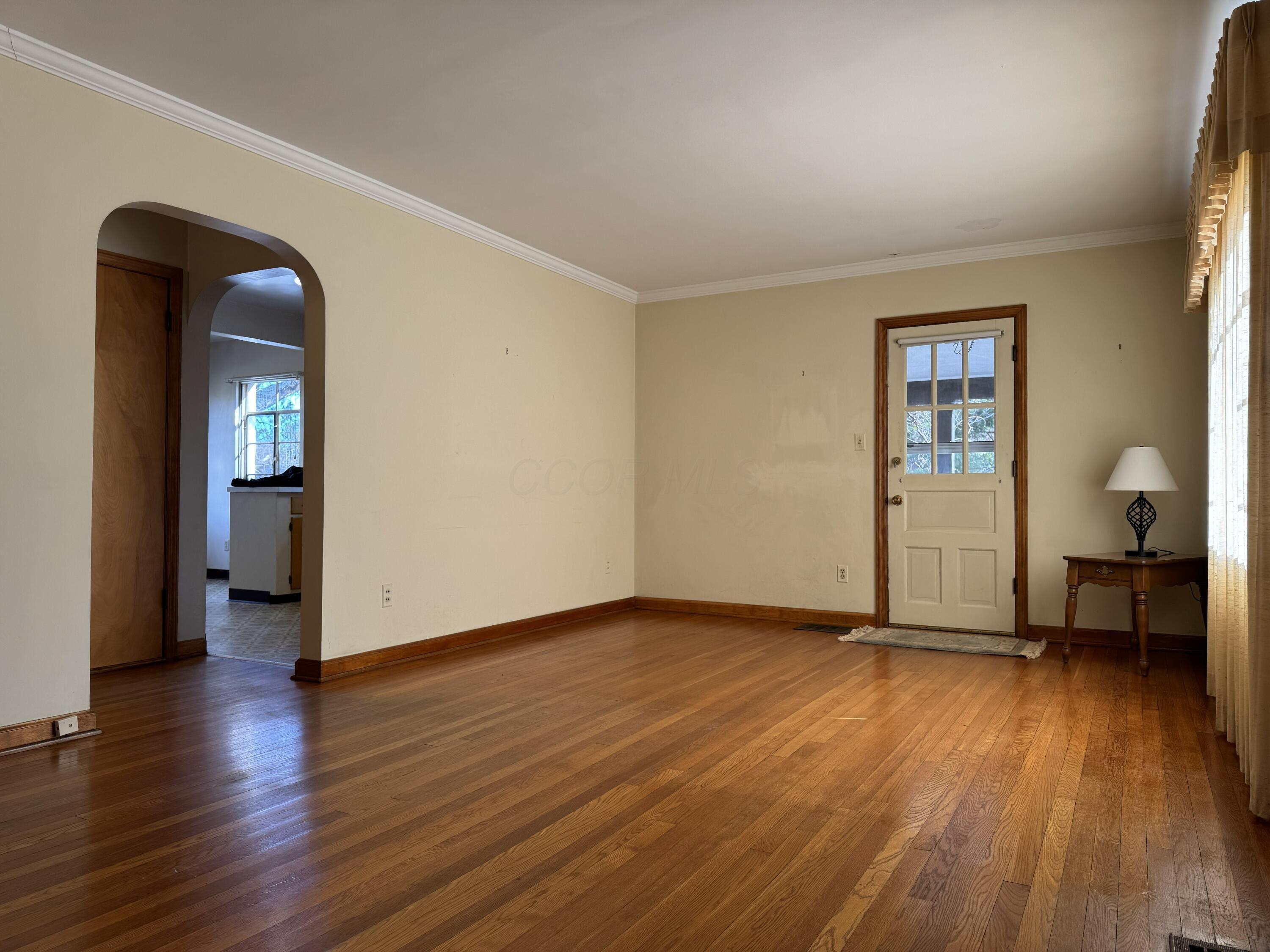 2272 Fishinger Road Columbus, OH 43220 - Photo 17 of 34 Living room 3