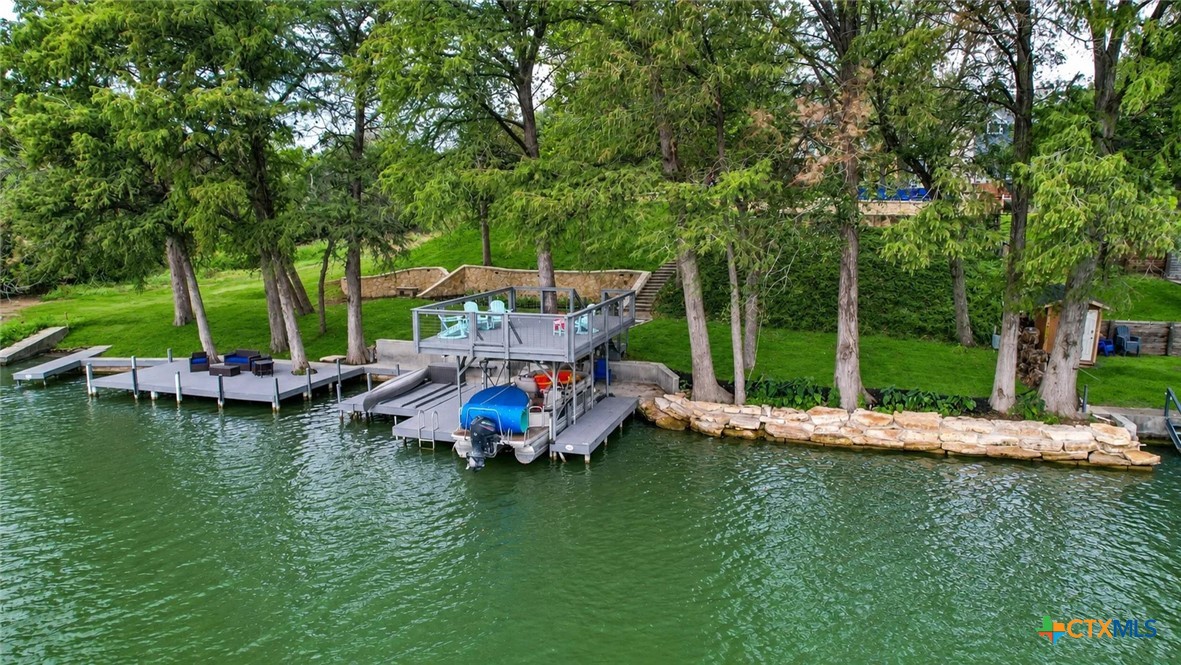 450 3 Oaks Road Seguin, TX 78155 - Photo 2 of 45 Gallery Image 2