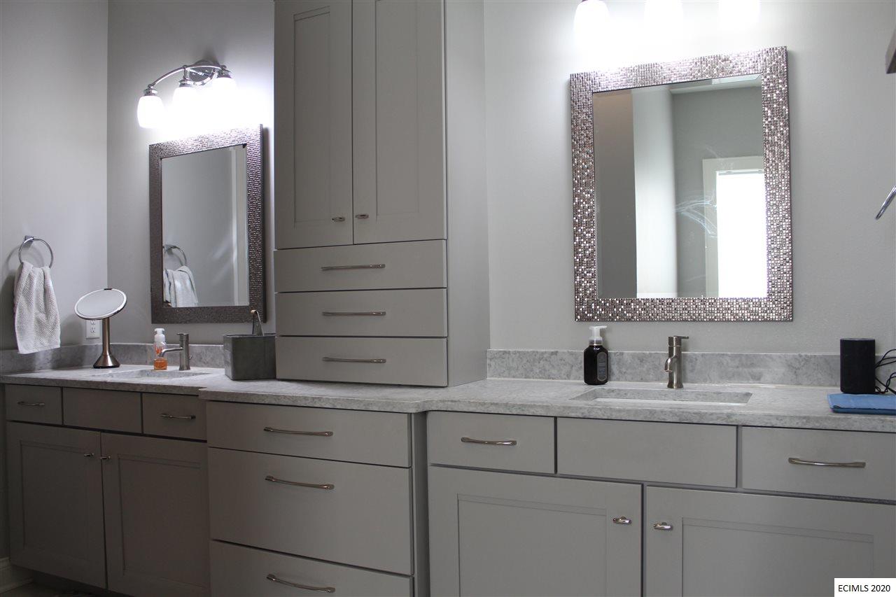 2231 Antler Ridge Drive Dubuque, IA 52002 - Photo 17 of 45 Gallery Image 17