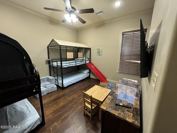 $2,595 | 330 Dunvegan Court, Lafayette, LA 70503