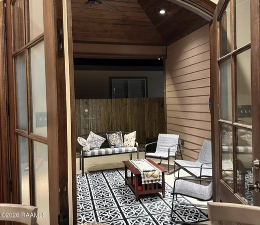 $2,595 | 330 Dunvegan Court, Lafayette, LA 70503