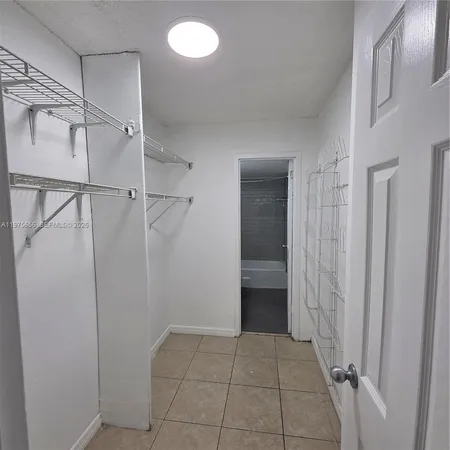 $1,800 | 1800 Sans Souci Boulevard, Unit 312, North Miami, FL 33181