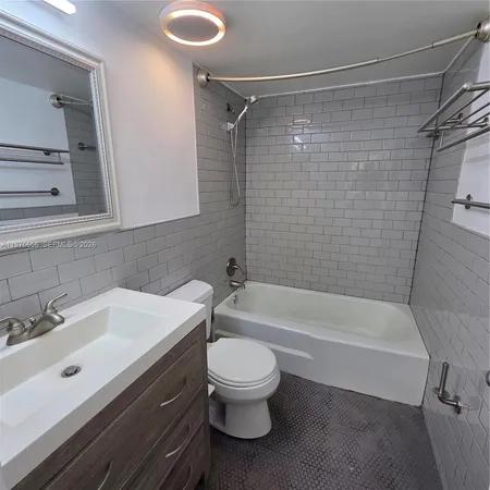 $1,800 | 1800 Sans Souci Boulevard, Unit 312, North Miami, FL 33181