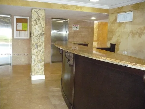 $1,800 | 1800 Sans Souci Boulevard, Unit 312, North Miami, FL 33181