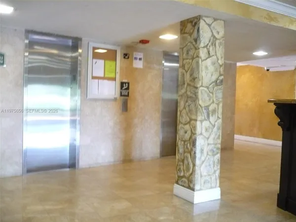 $1,800 | 1800 Sans Souci Boulevard, Unit 312, North Miami, FL 33181